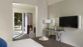 Rooms & Suites