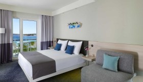 Rooms & Suites