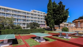 Arena Hotel Holiday