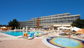 Arena Hotel Holiday