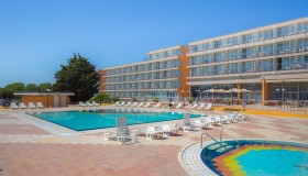 Hotel Holiday