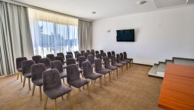 Arena Hotel Holiday