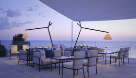 Lobby bar