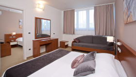 Arena Hotel Holiday