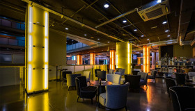 Restaurants & Bars