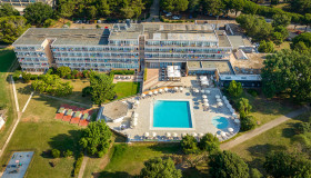 Arena Hotel Holiday_AIR