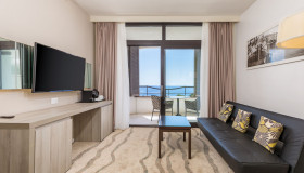 Park Plaza Histria Pula_Rooms & Suites_One bedroom suite sea view