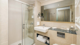 Park Plaza Arena Pula_Rooms & Suites_One Bedroom Suite with balcony