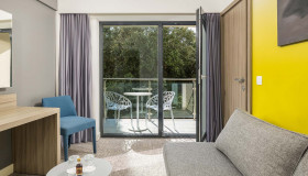 Park Plaza Arena Pula_Rooms & Suites_One Bedroom Suite with balcony