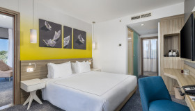Park Plaza Arena Pula_Rooms & Suites_One Bedroom Suite with balcony-panoramic sea view