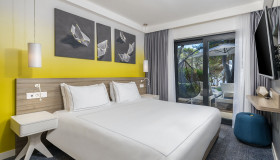 Park Plaza Arena Pula_Rooms & Suites_Two bedroom garden suite - sea view