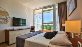 Hotel Holiday