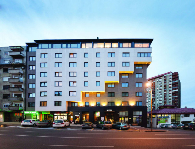 88 Rooms Hotel - Exterior1