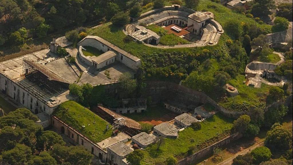 Ulysses Theatre fort ahg