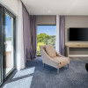 Park Plaza Arena Pula_Rooms & Suites_One Bedroom Suite with balcony - panorama sea view